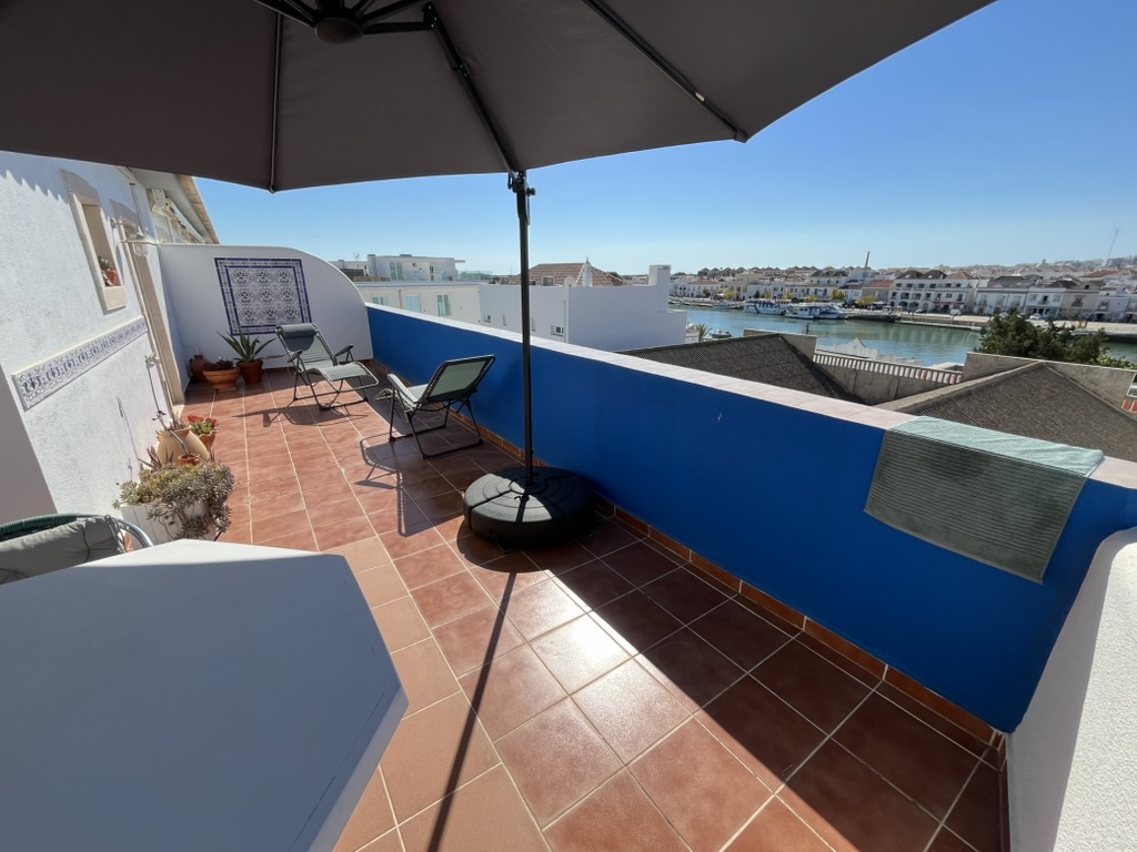 AMAZING rental apartment in Tavira Portugal sunny refuge 07a main terrace